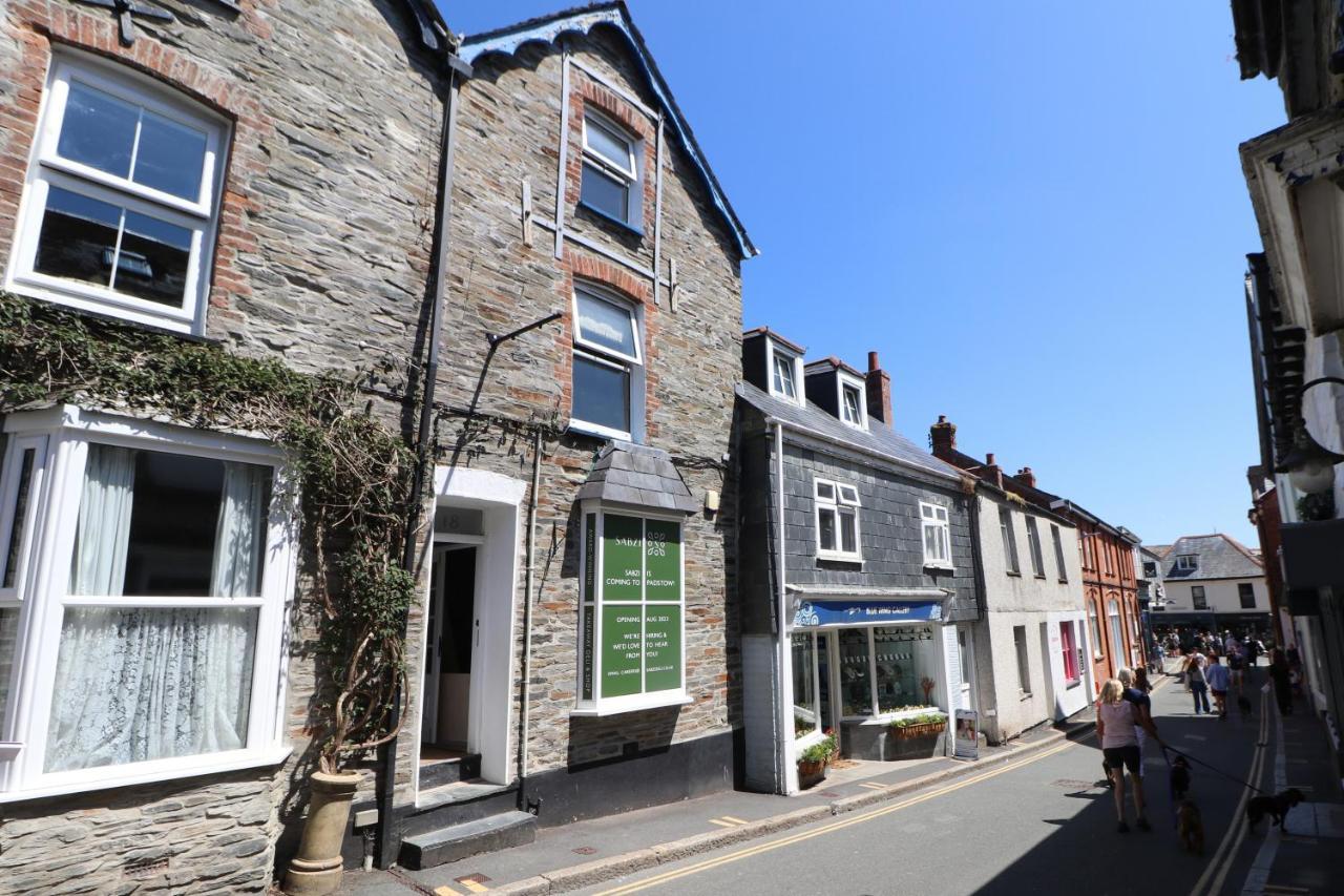 Town Centre Apartment With Parking Padstow Exterior photo