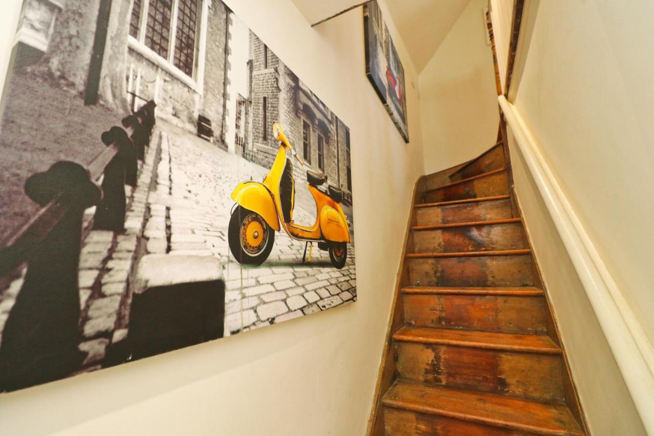 Town Centre Apartment With Parking Padstow Exterior photo